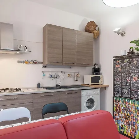 Testaccio Colourful Apartamento *